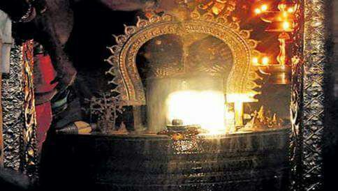 Sunrays On Rudra Devaru Gavigangadhareswara Swamy On Sankranti Day 2017jan15.Jpg