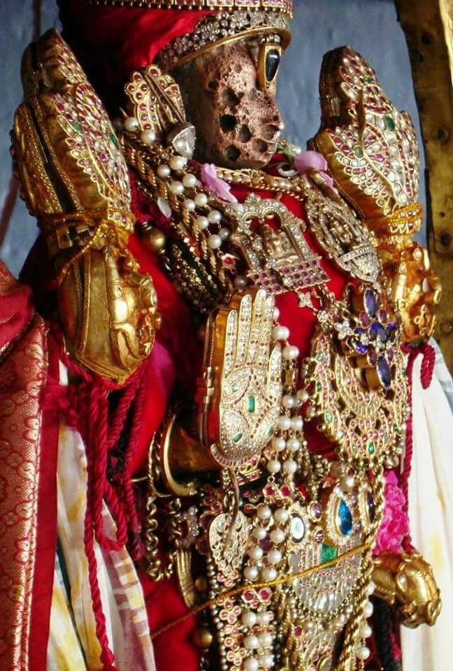 Varadaraja Swamy Kanchi 2016dec28.Jpg